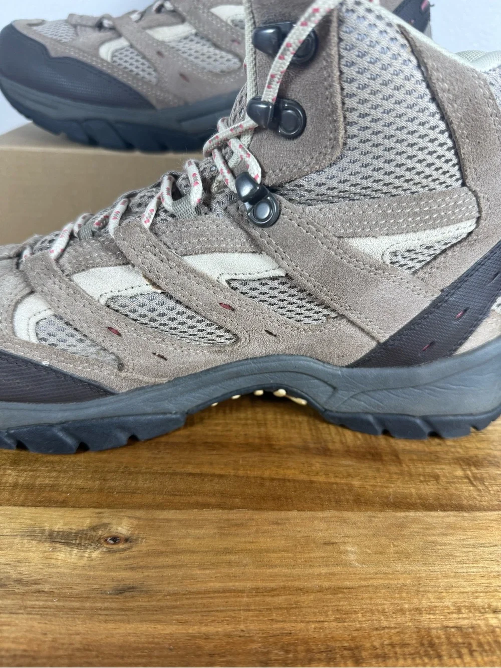 L.L. Bean Mid Height Hiking Boots Tan Suede and Mesh Size 11